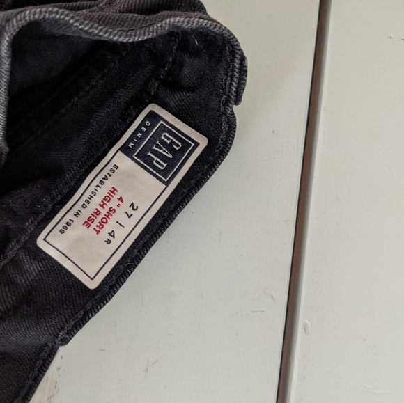 4/$25 Gap Black Distressed High Rise Shorts - Picture 2 of 5